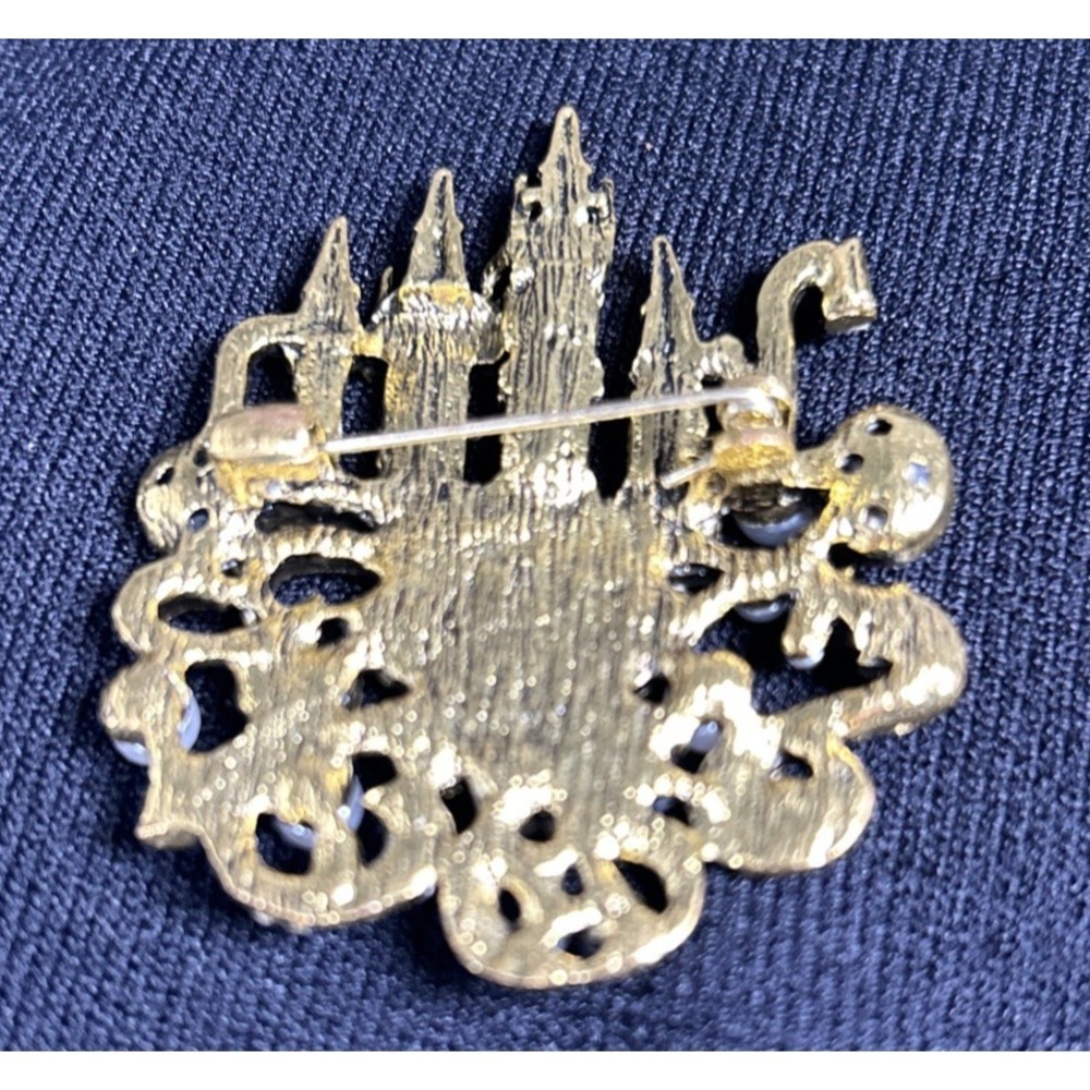 Costume Designer Style Cinderella Castle Rhinestone Pearl Pin Brooch - Picture 3 of 4